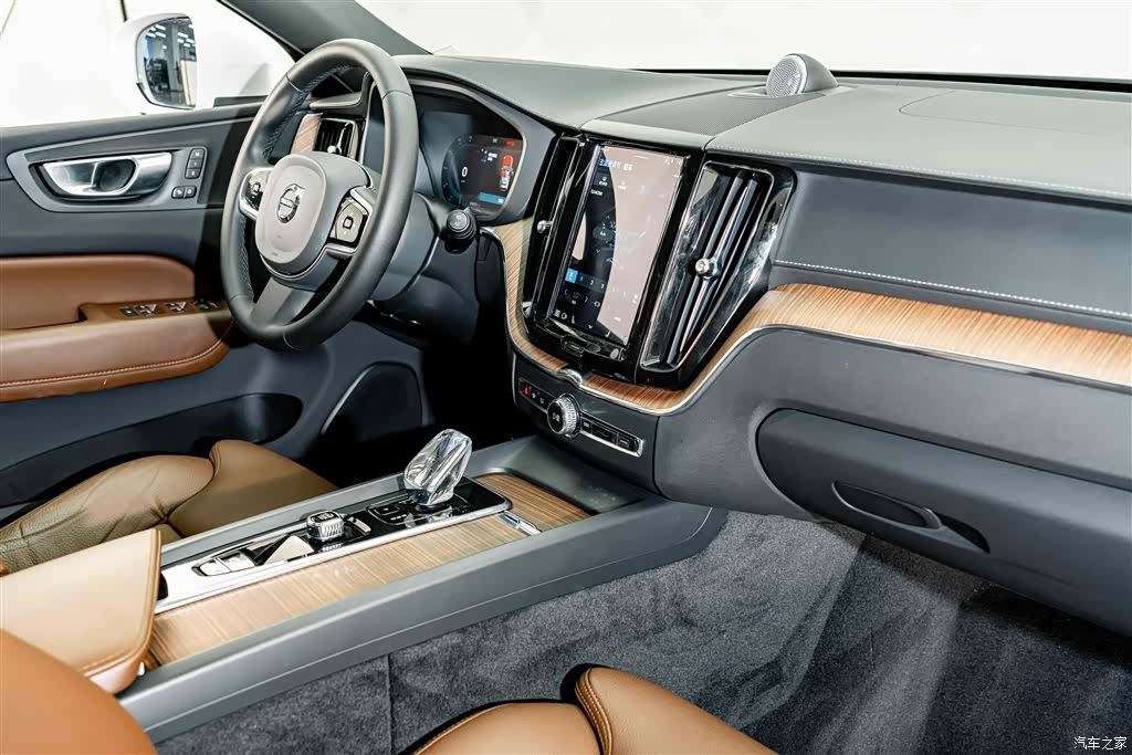Volvo XC60, 2023 17