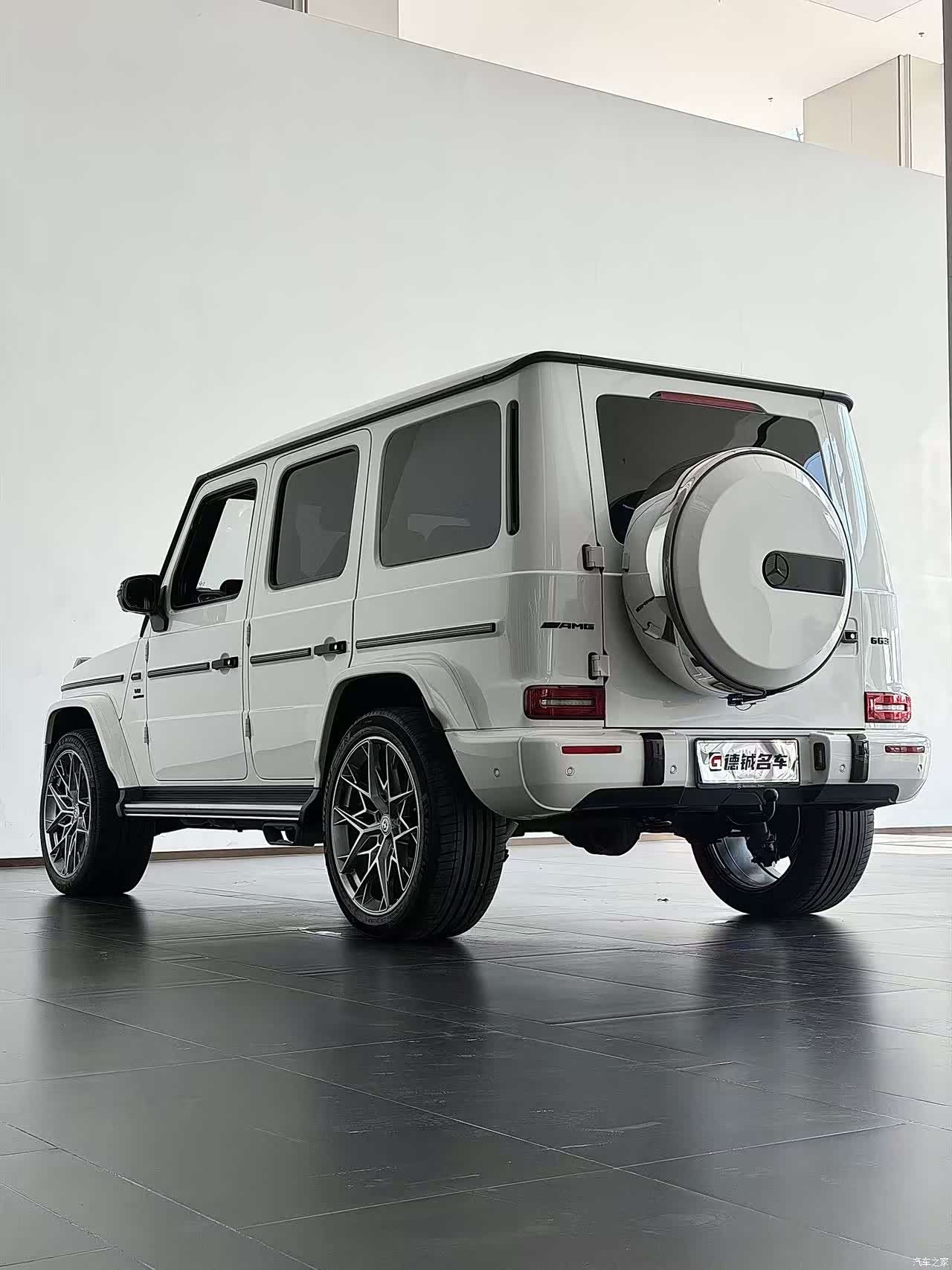 Mercedes-Benz G-Class, 2024 11