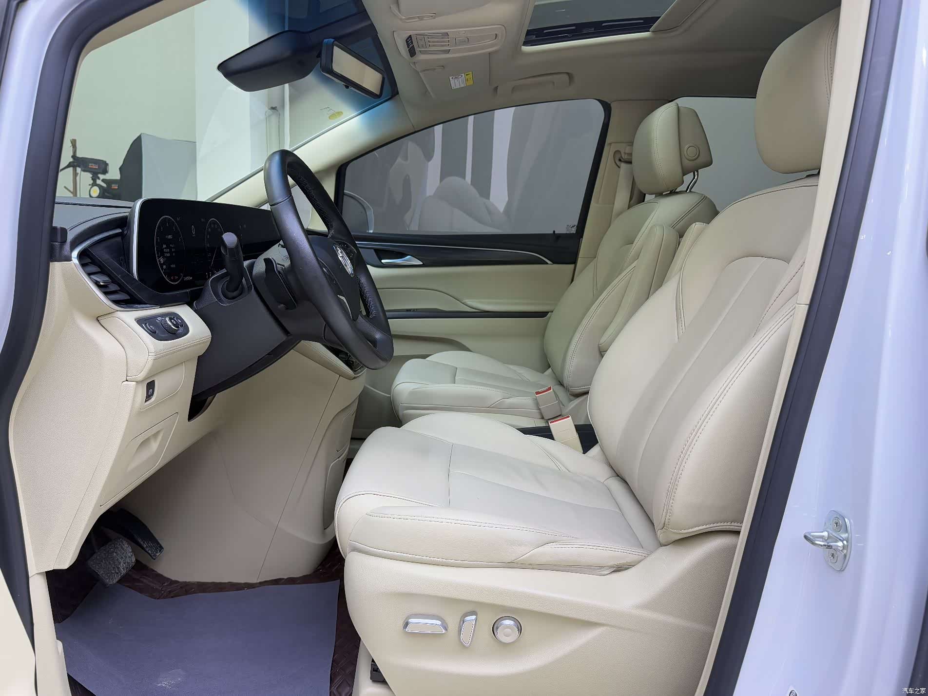 Buick GL8, 2022 6