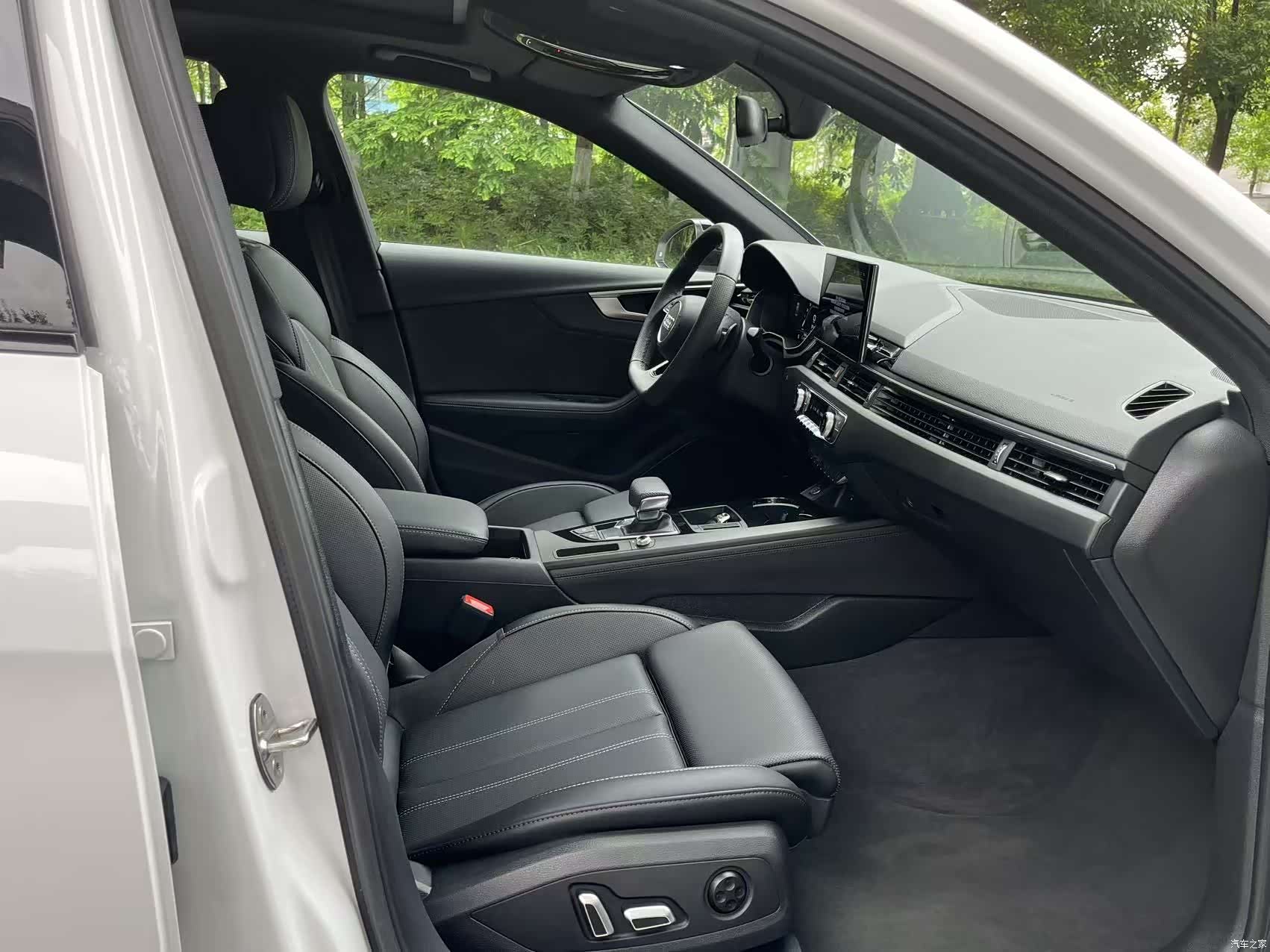 Audi A4L, 2025 12