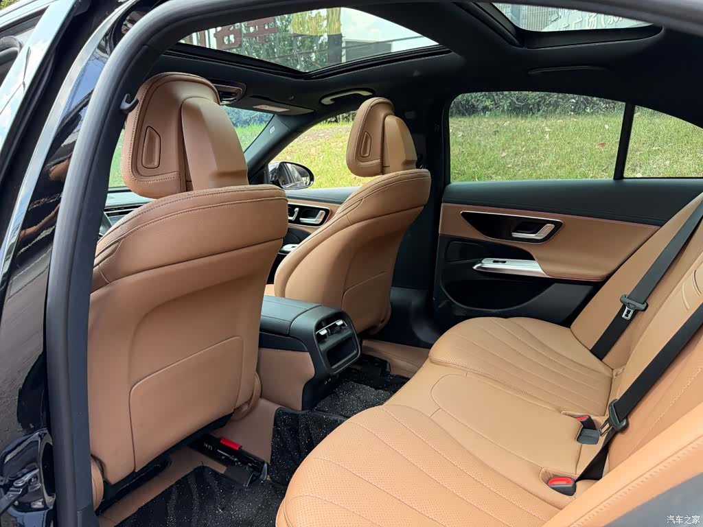 Mercedes-Benz E-Class, 2025 9
