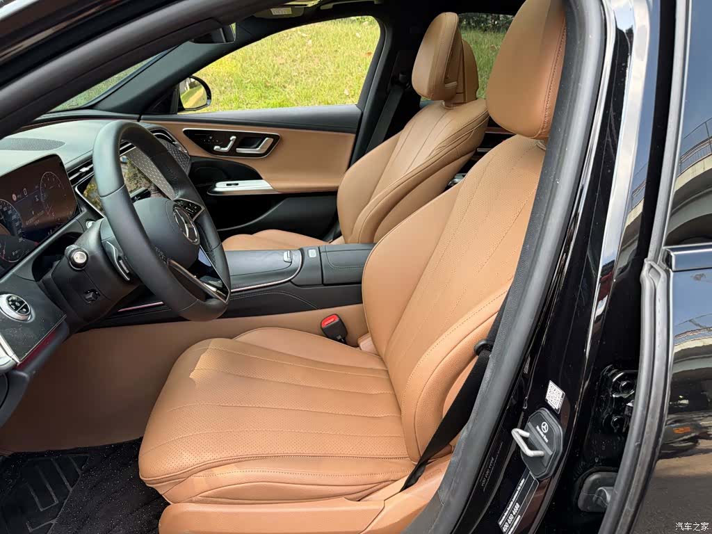 Mercedes-Benz E-Class, 2025 8