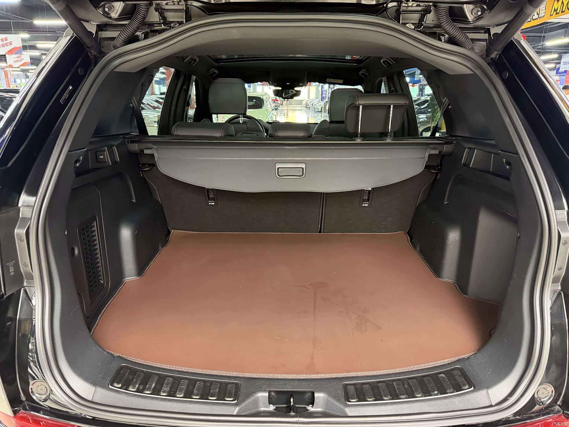 Land Rover Discovery, 2023 15