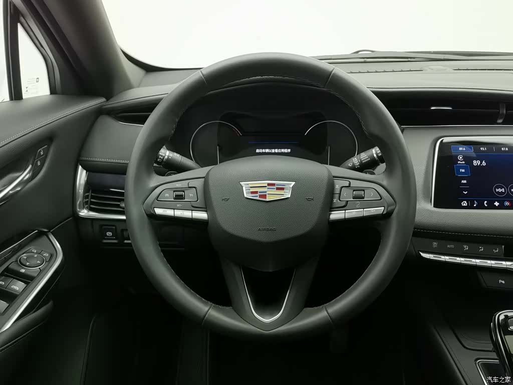 Cadillac XT4, 2022 11