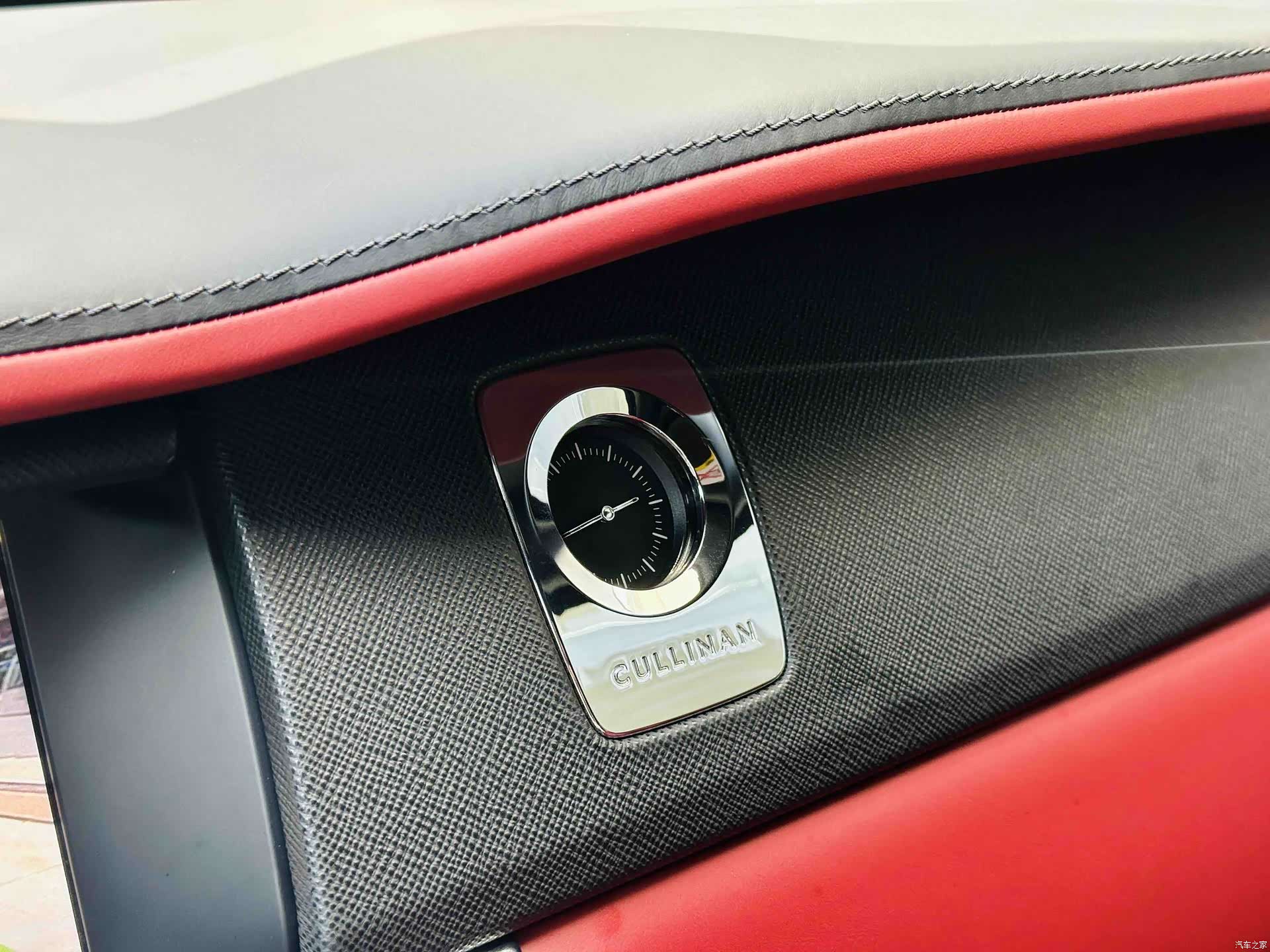Rolls-Royce Cullinan, 2022 14