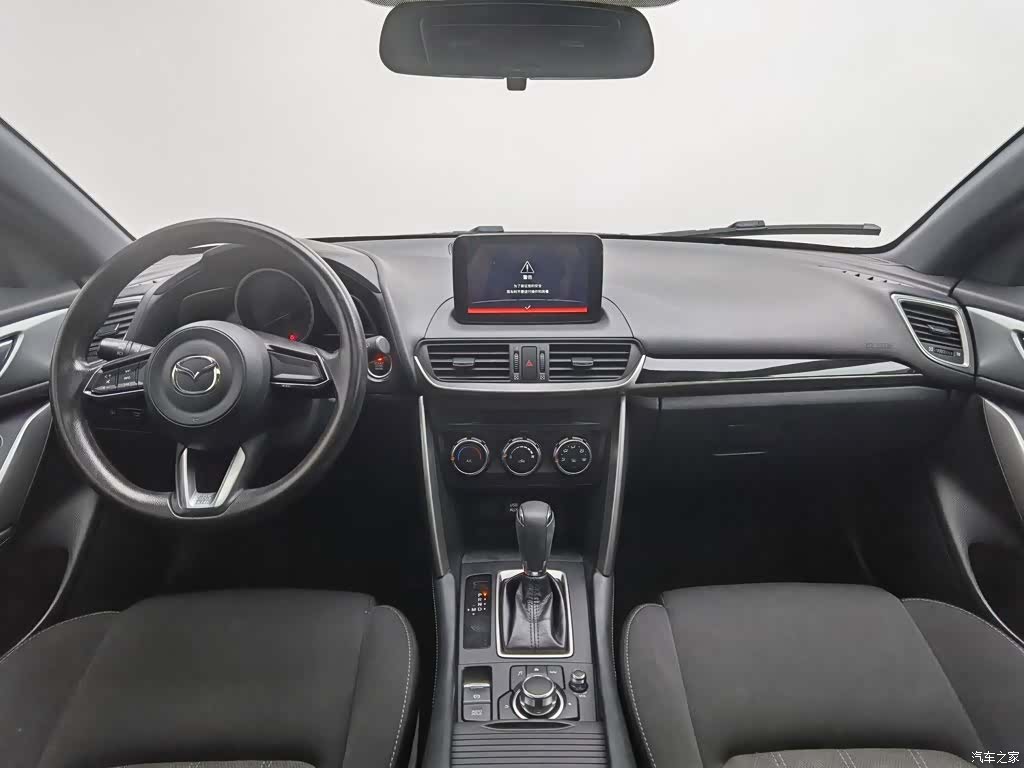 Mazda CX-4, 2019 все фото