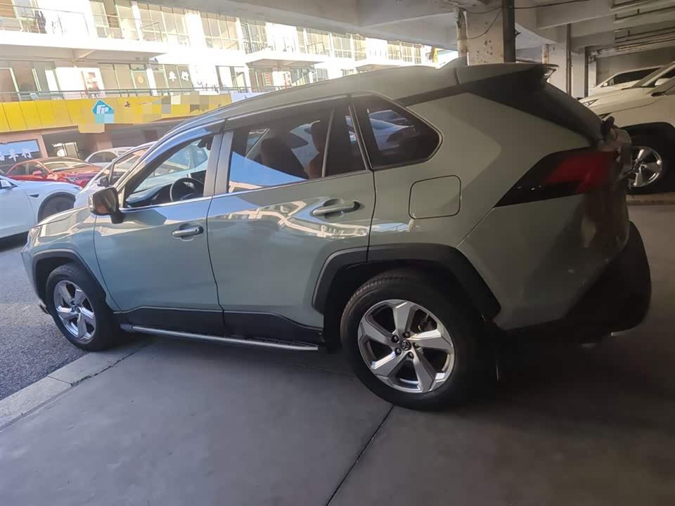 Toyota RAV4 Rongfang