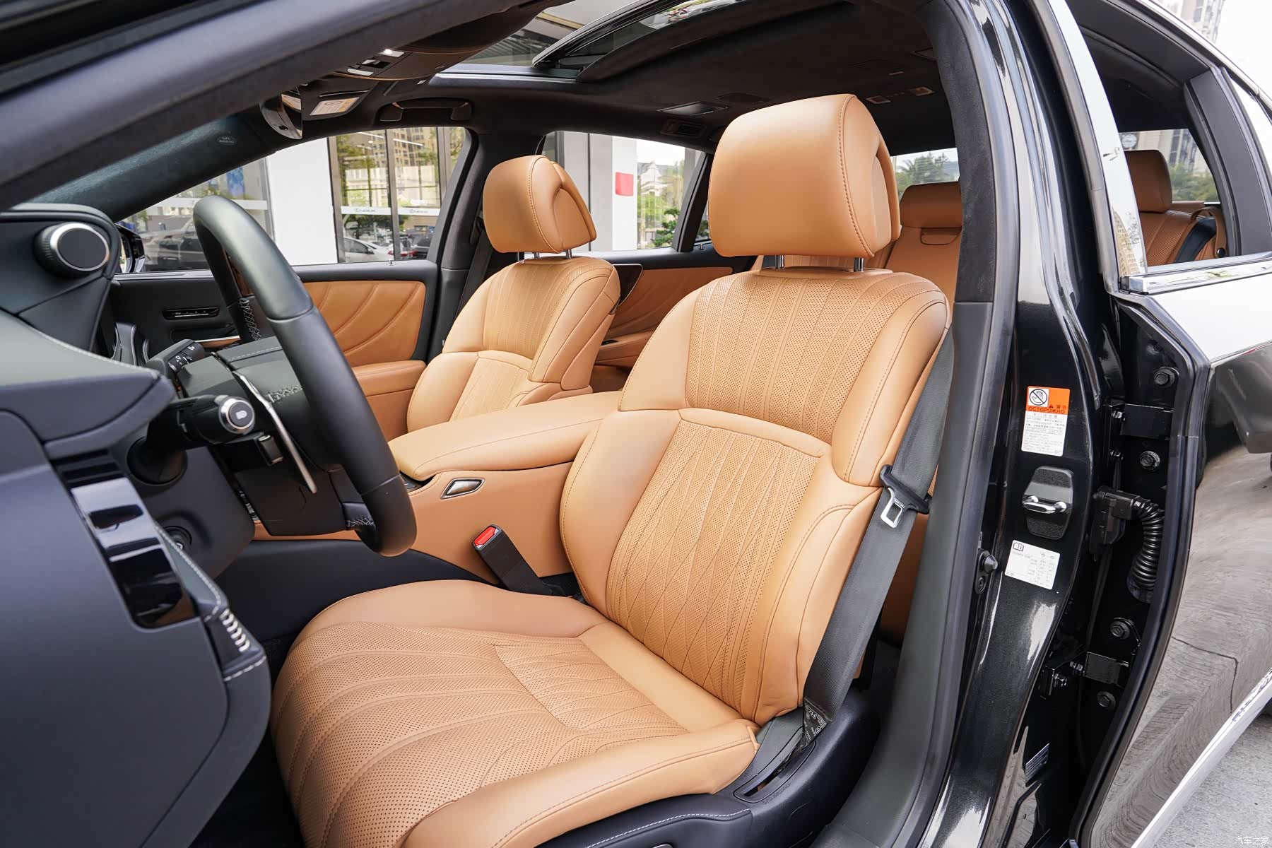 Lexus LS, 2022 11