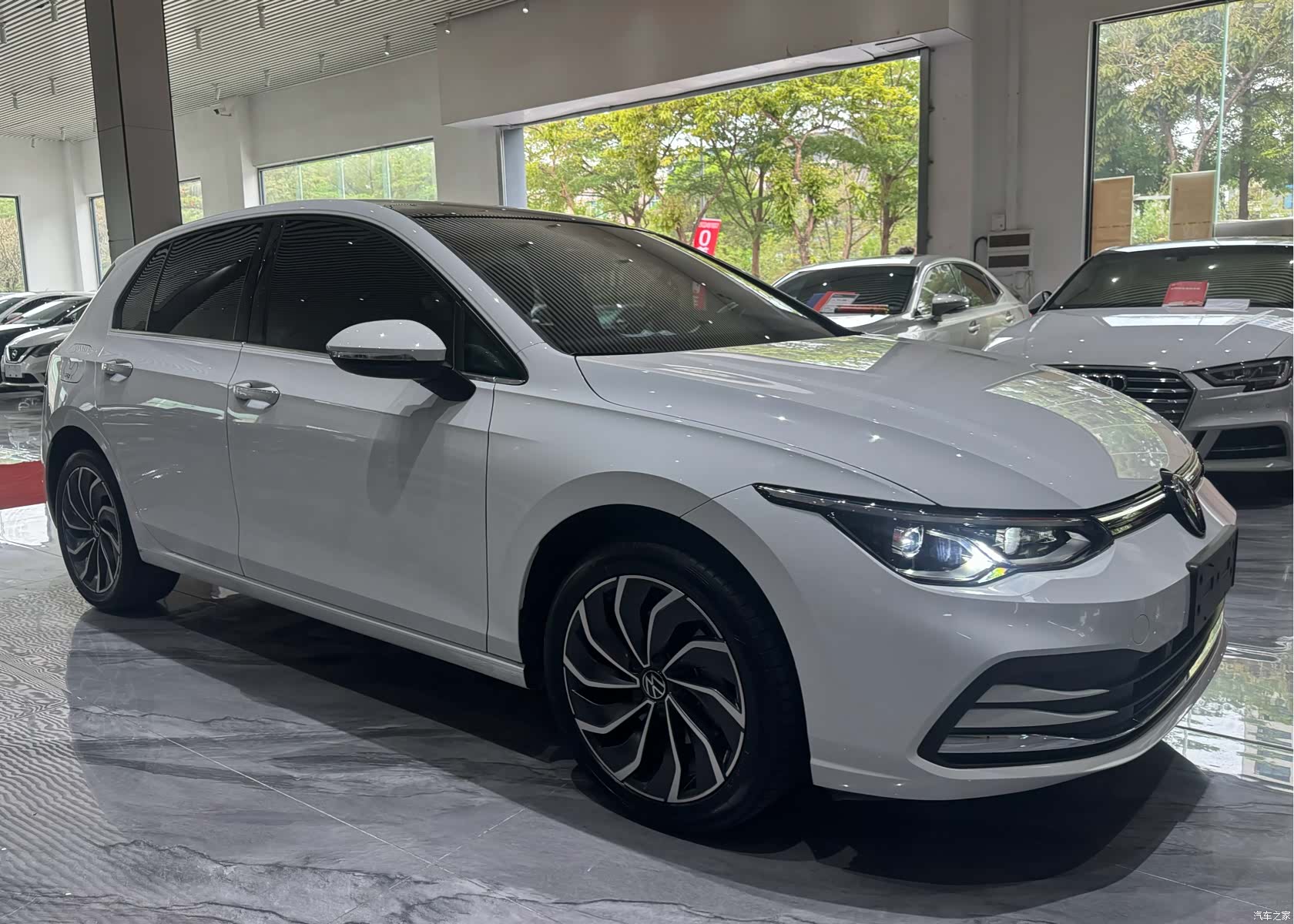 Volkswagen Golf, 2023 3