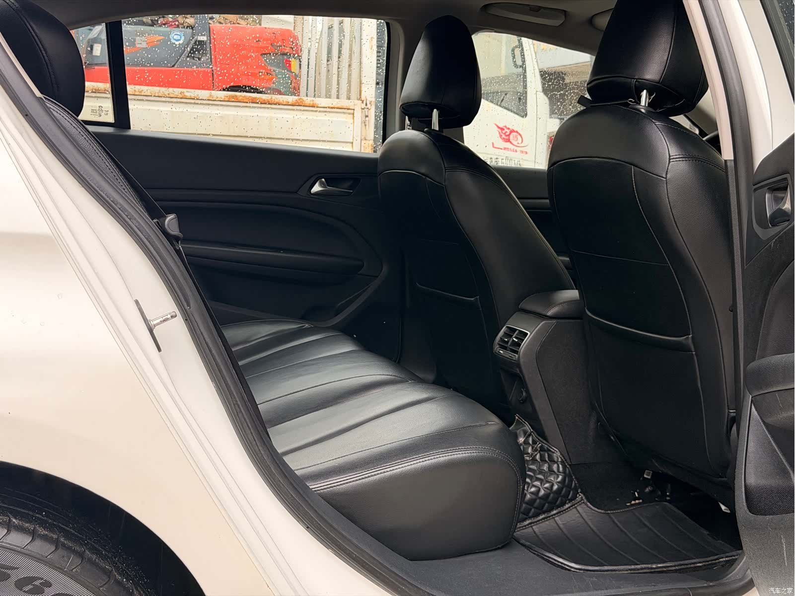 Peugeot 408, 2017 7