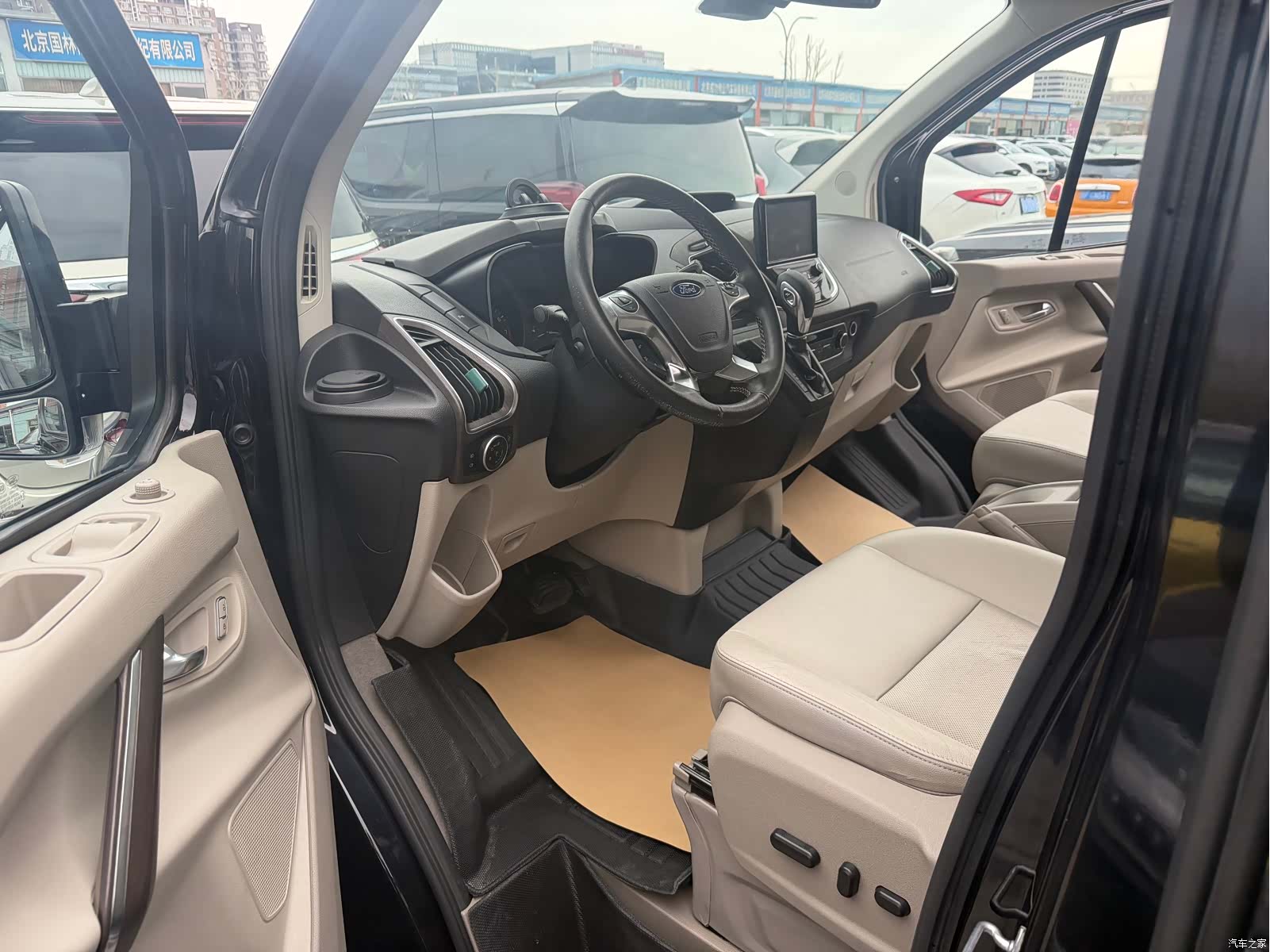 Ford Tourneo, 2018 10