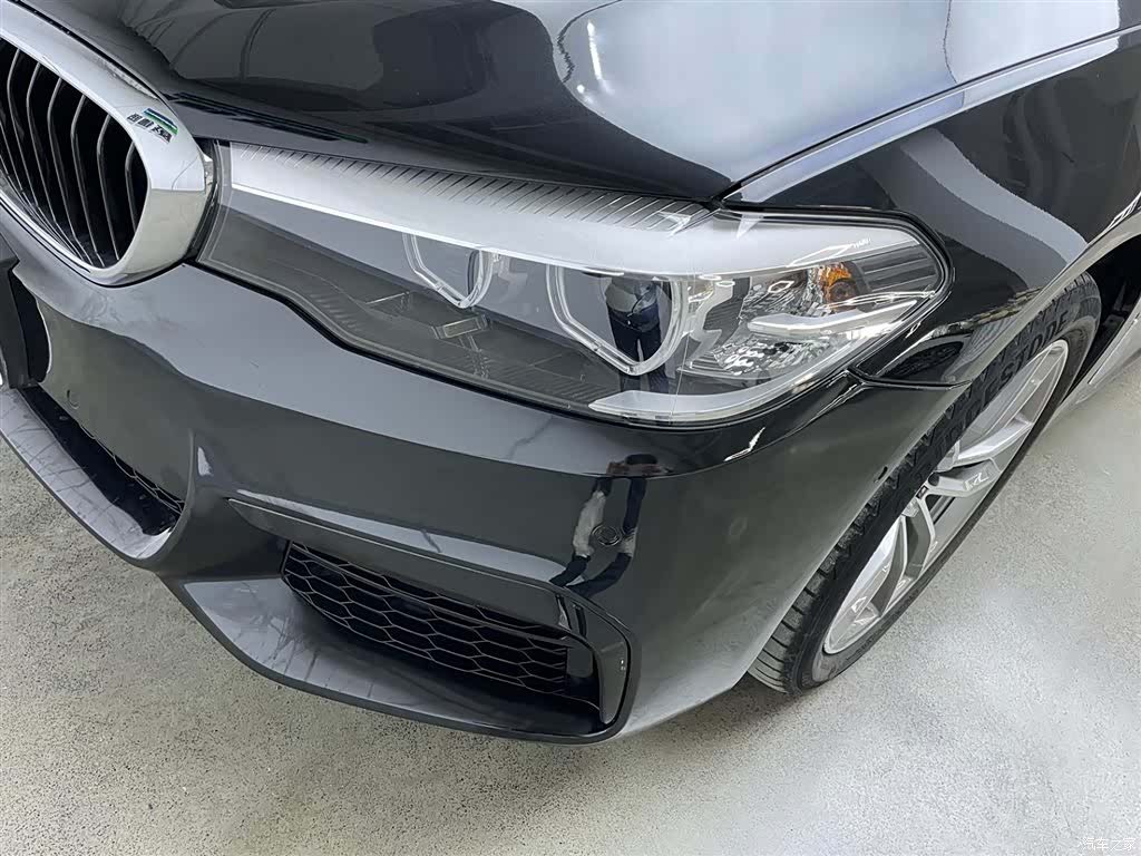 BMW 5 Series, 2019 34