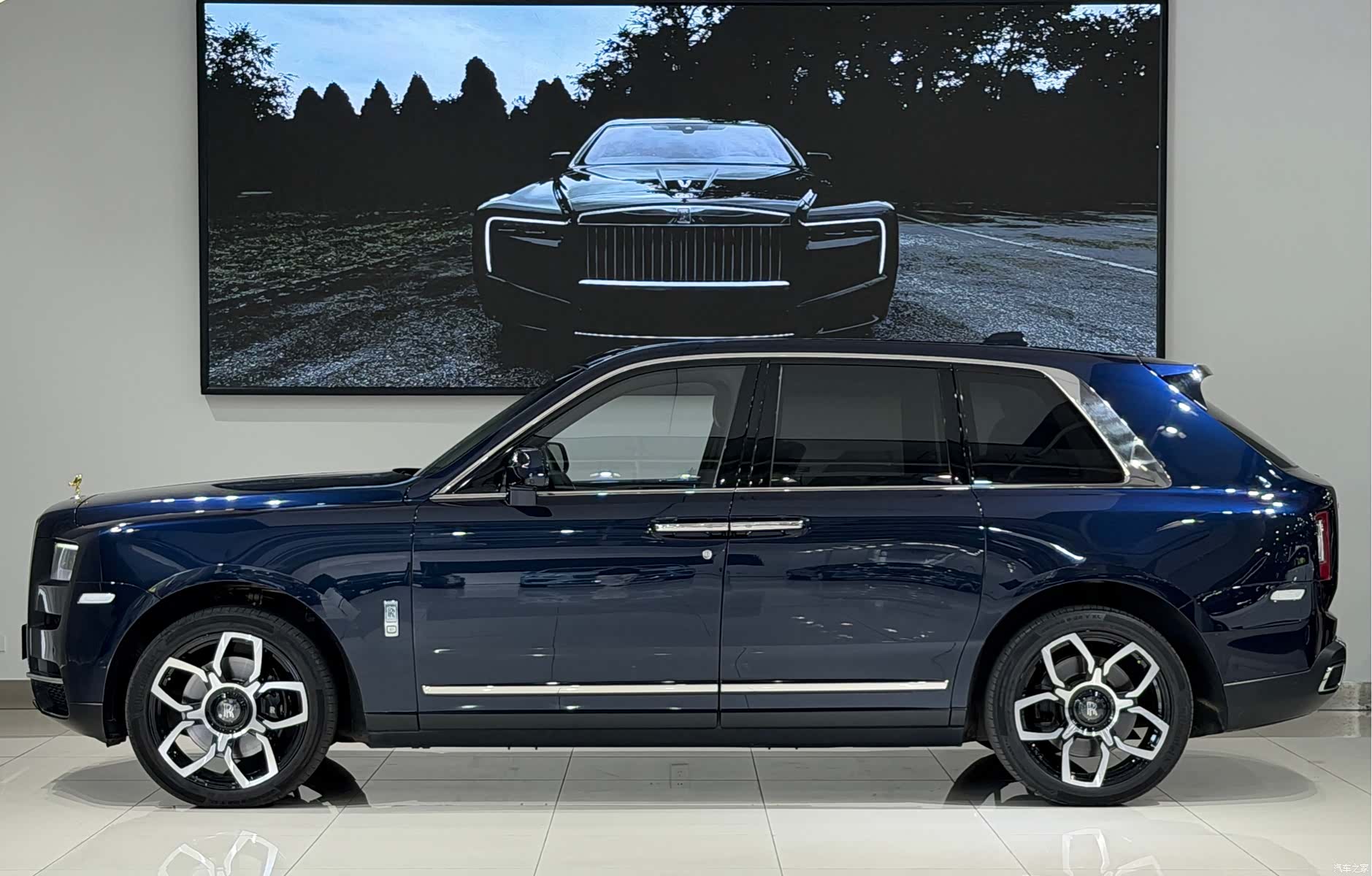 Rolls-Royce Cullinan, 2021 3