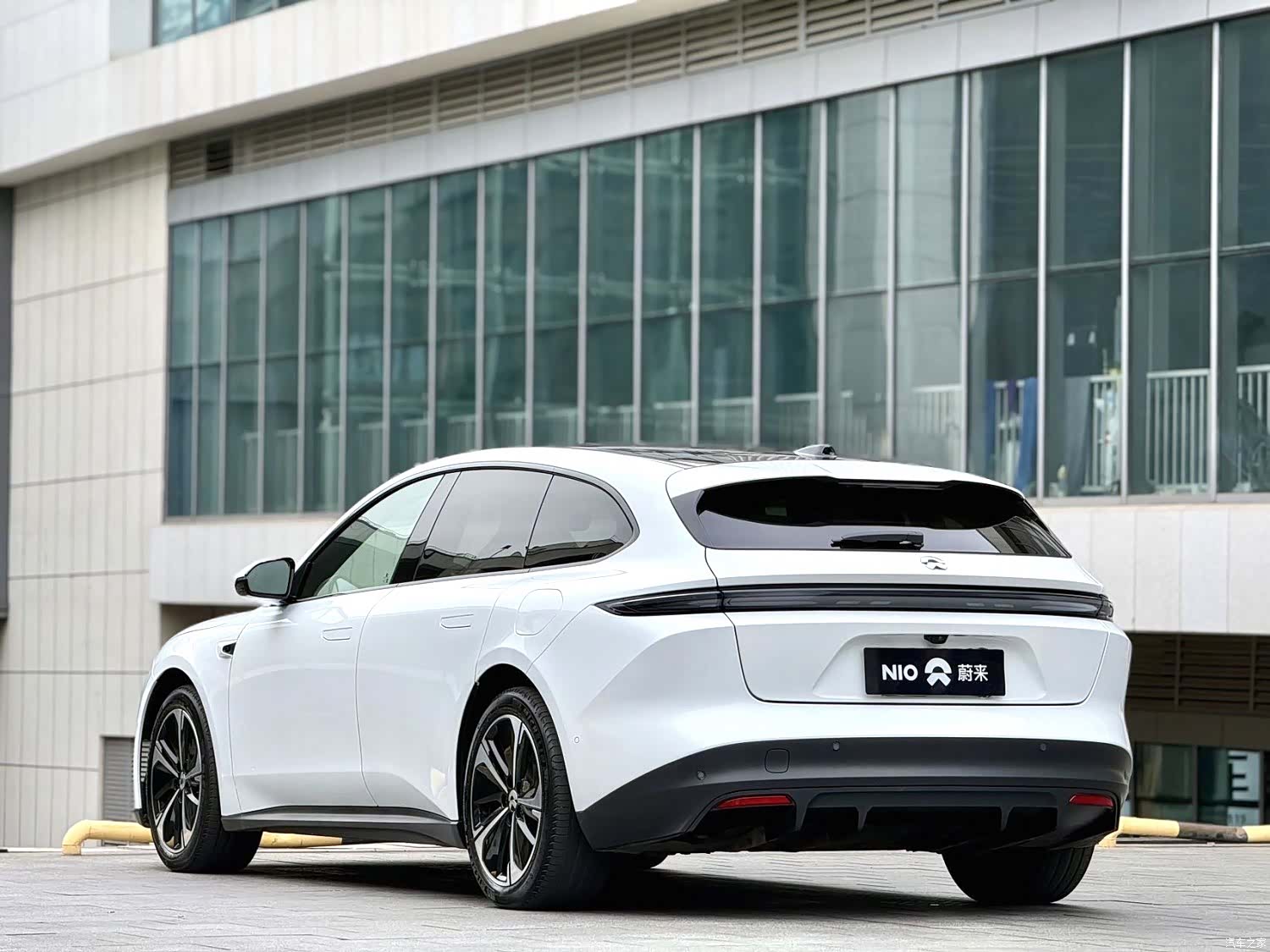 NIO ET5, 2024 8