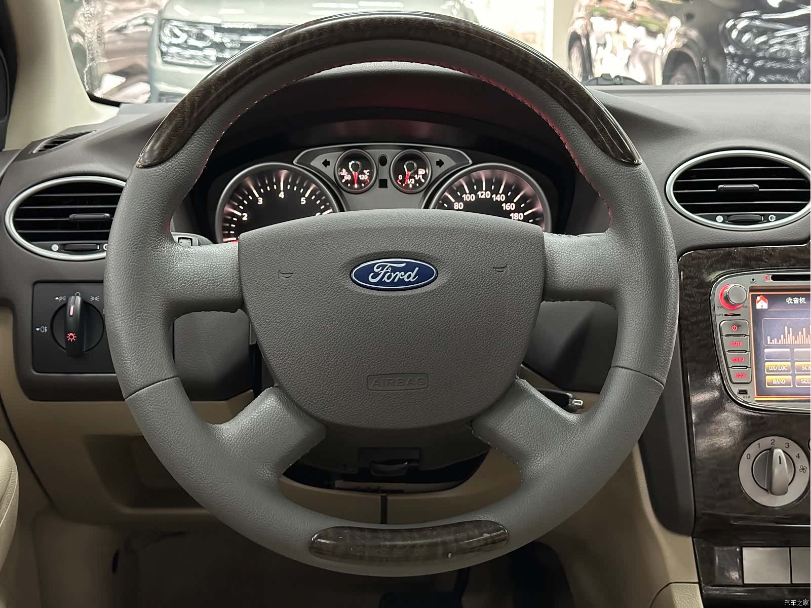 Ford Focus, 2012 все фото