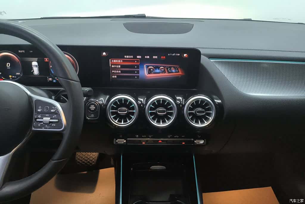 Mercedes-Benz GLA, 2021 13