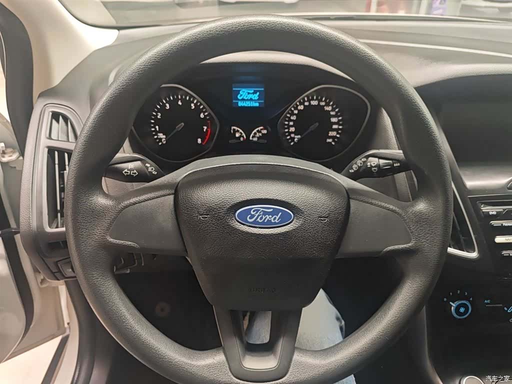 Ford Focus, 2018 3