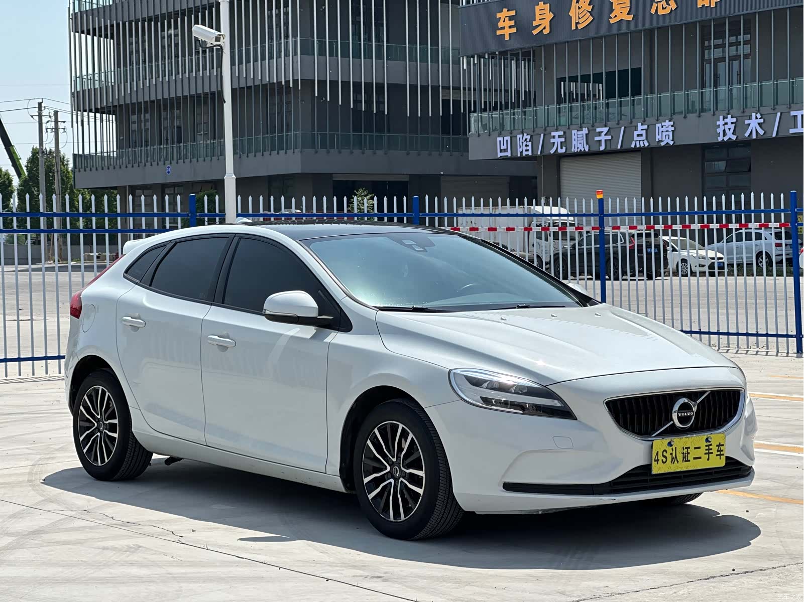Volvo V40, 2019 3