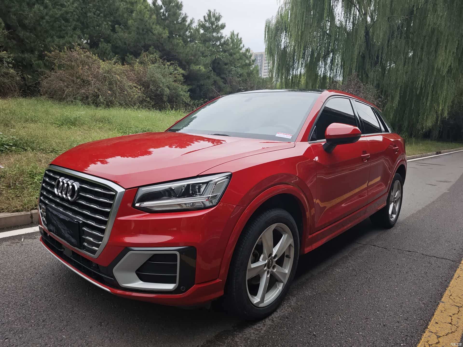 Audi Q2L, 2019 1