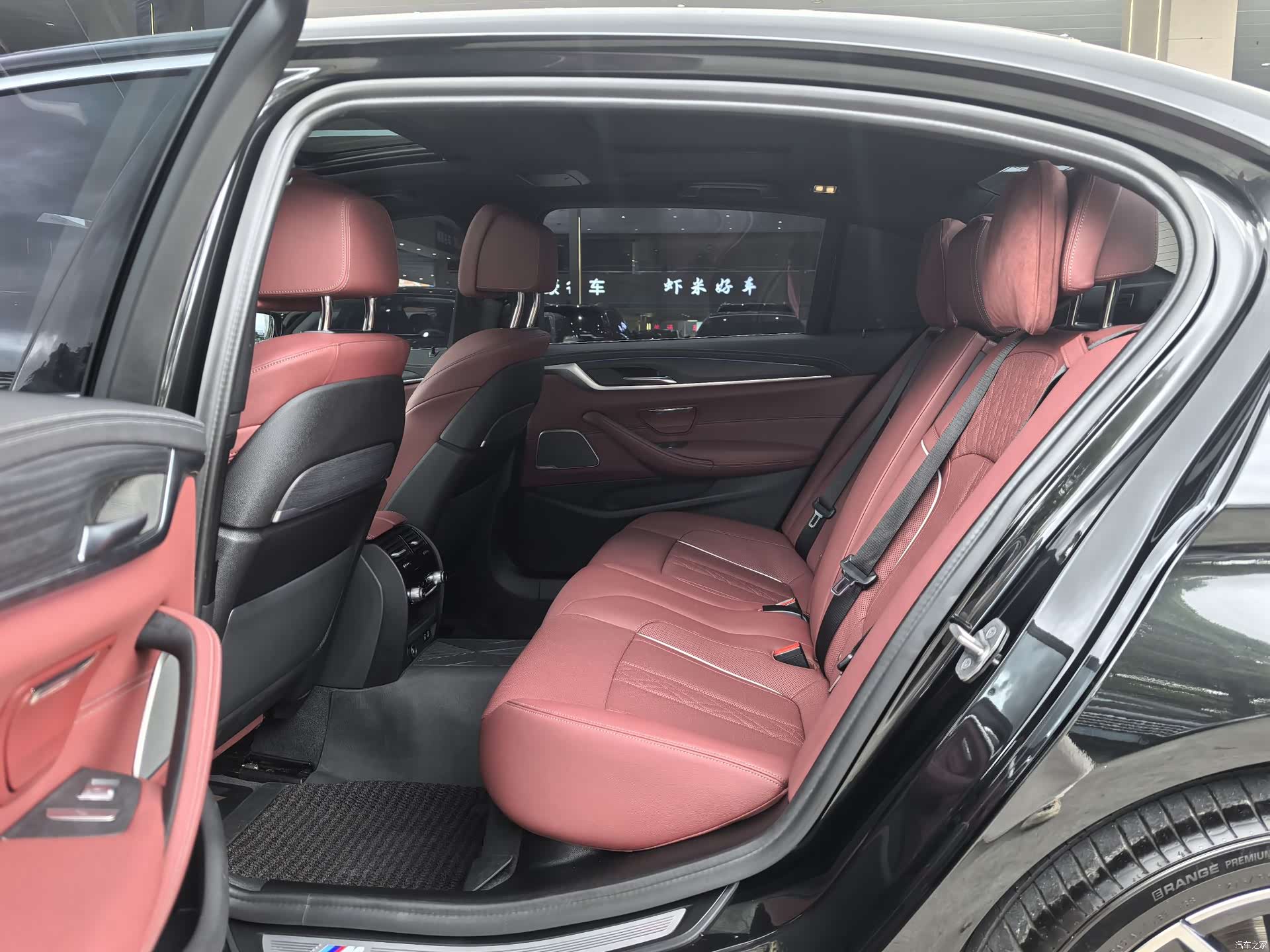 BMW 5 Series, 2022 все фото