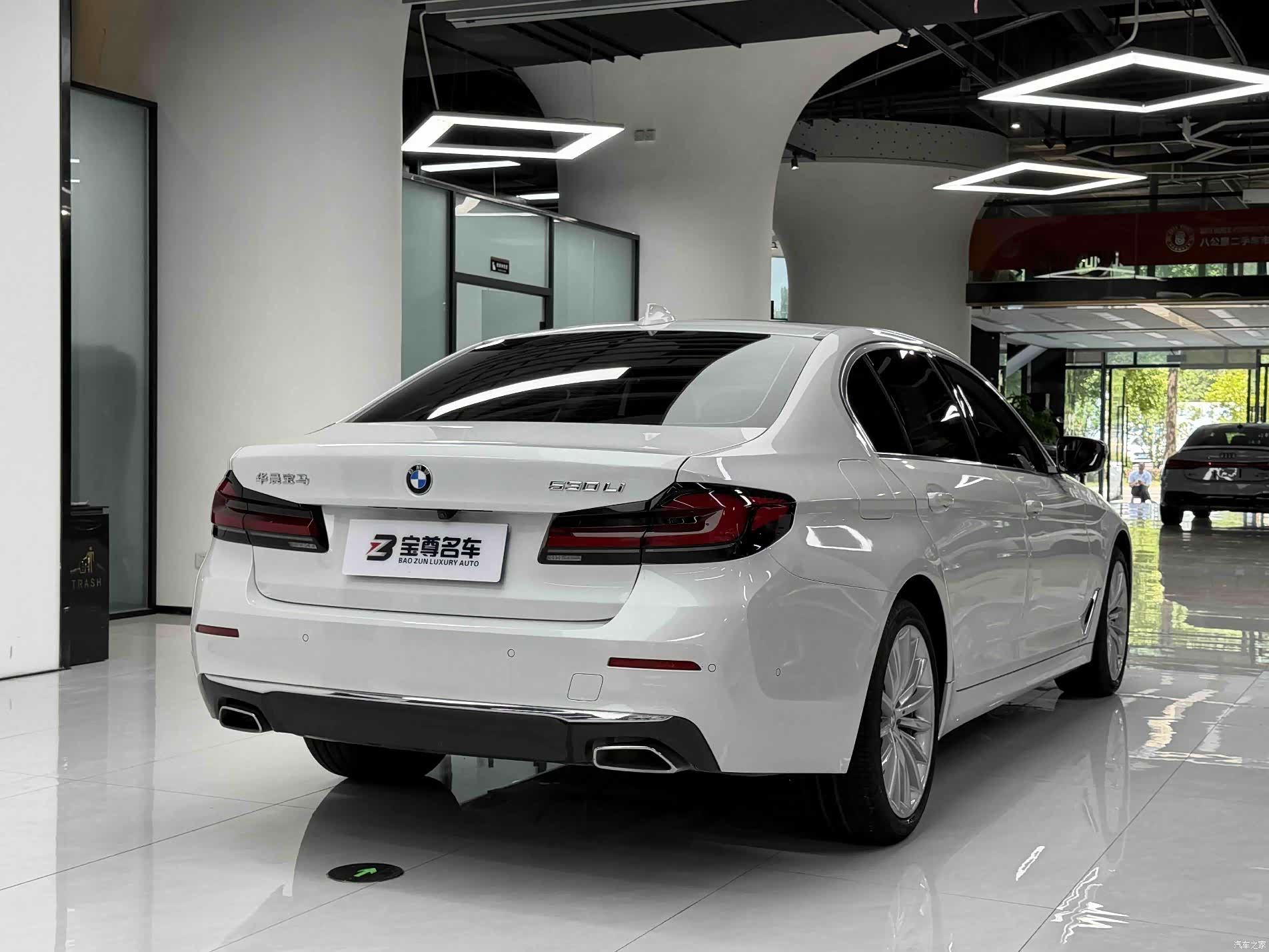 BMW 5 Series, 2022 11