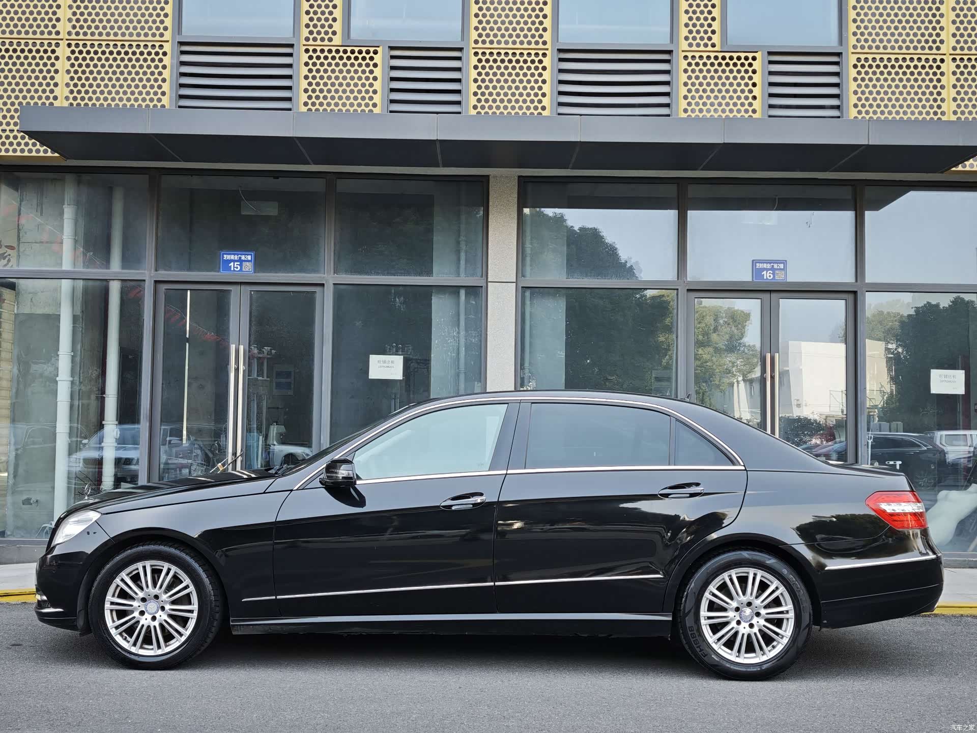 Mercedes-Benz E-Class, 2012 3