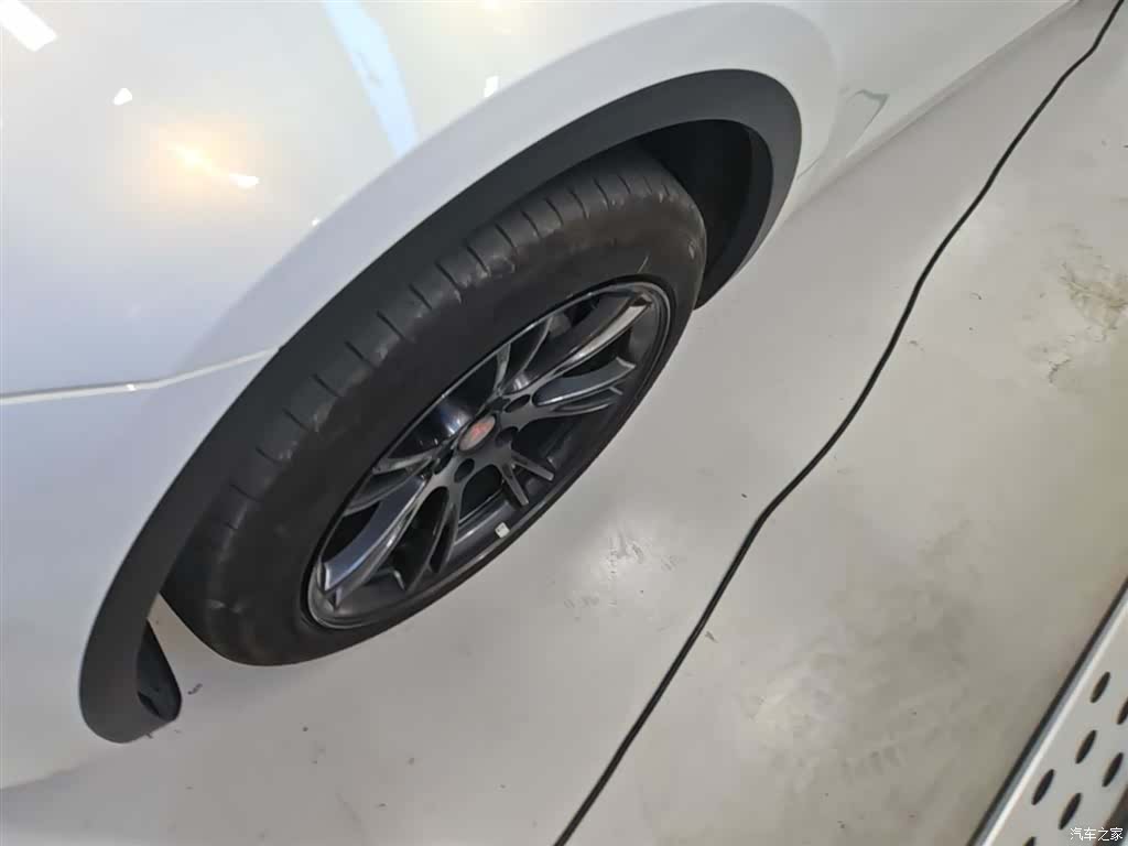 Tesla Model Y, 2023 23