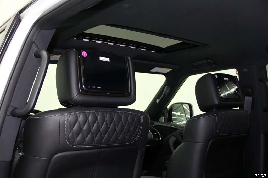 Infiniti QX80, 2023 22