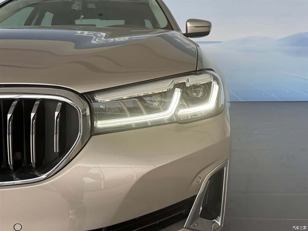BMW 5 Series, 2021 31