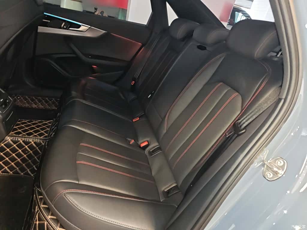 Audi A4L, 2023 13