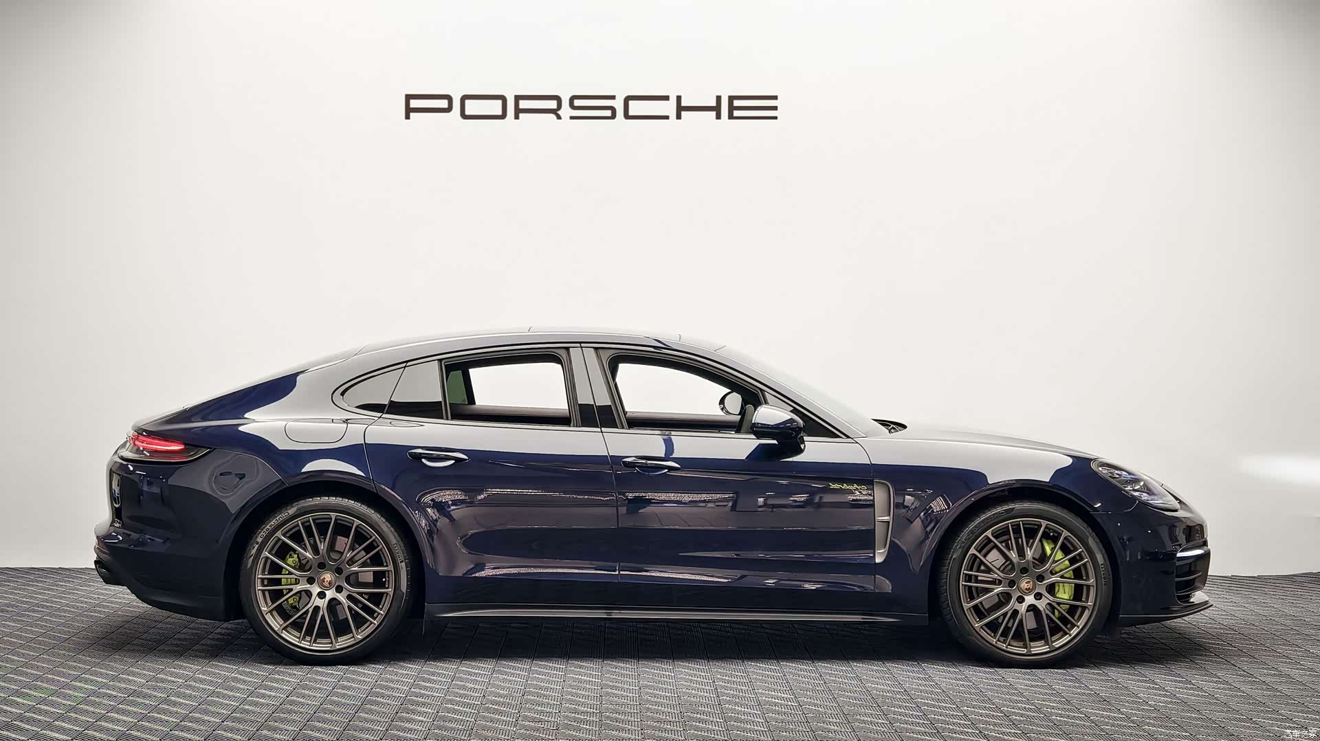 Porsche Panamera, 2022 8