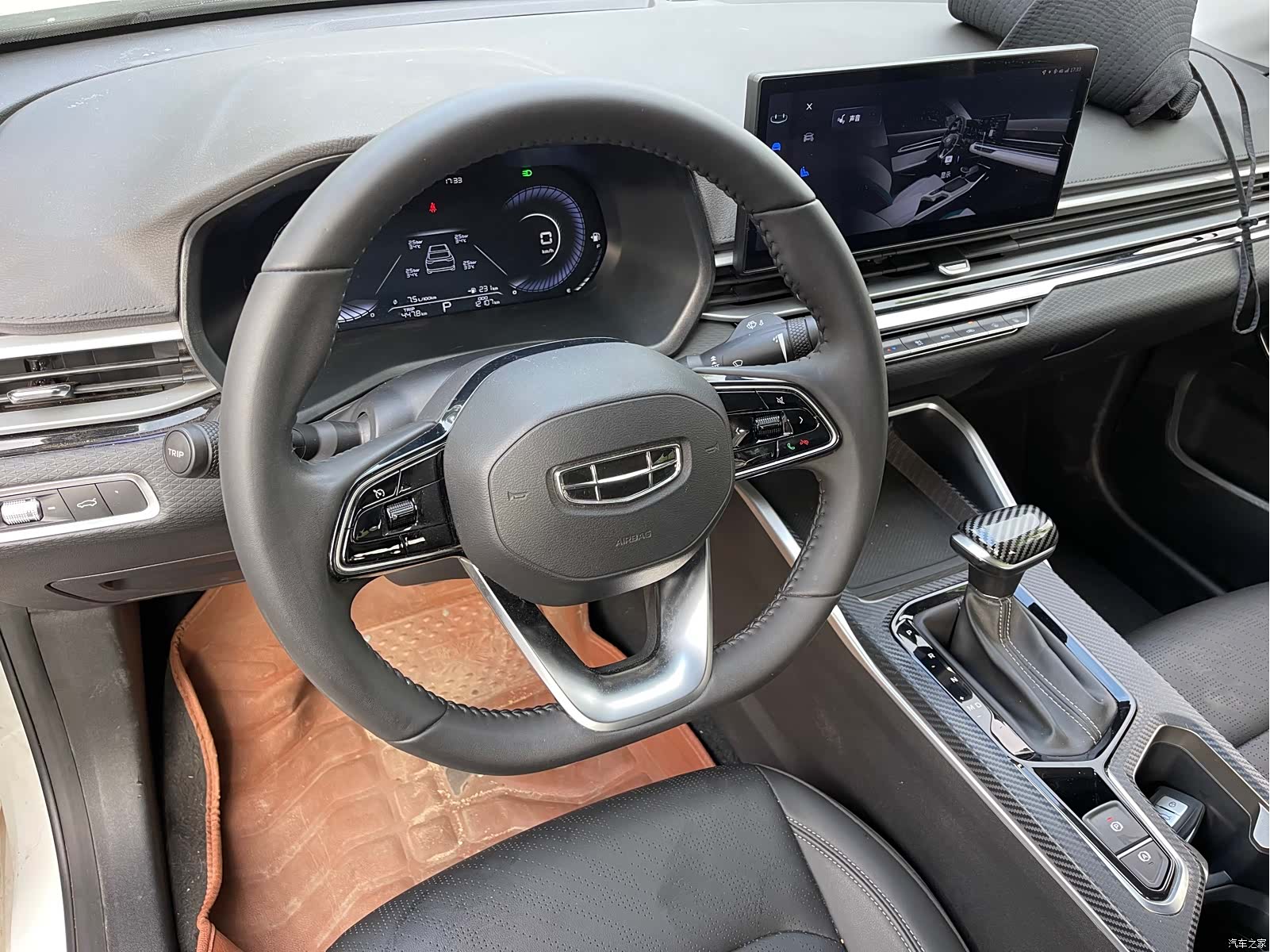 Geely Emgrand, 2023 все фото