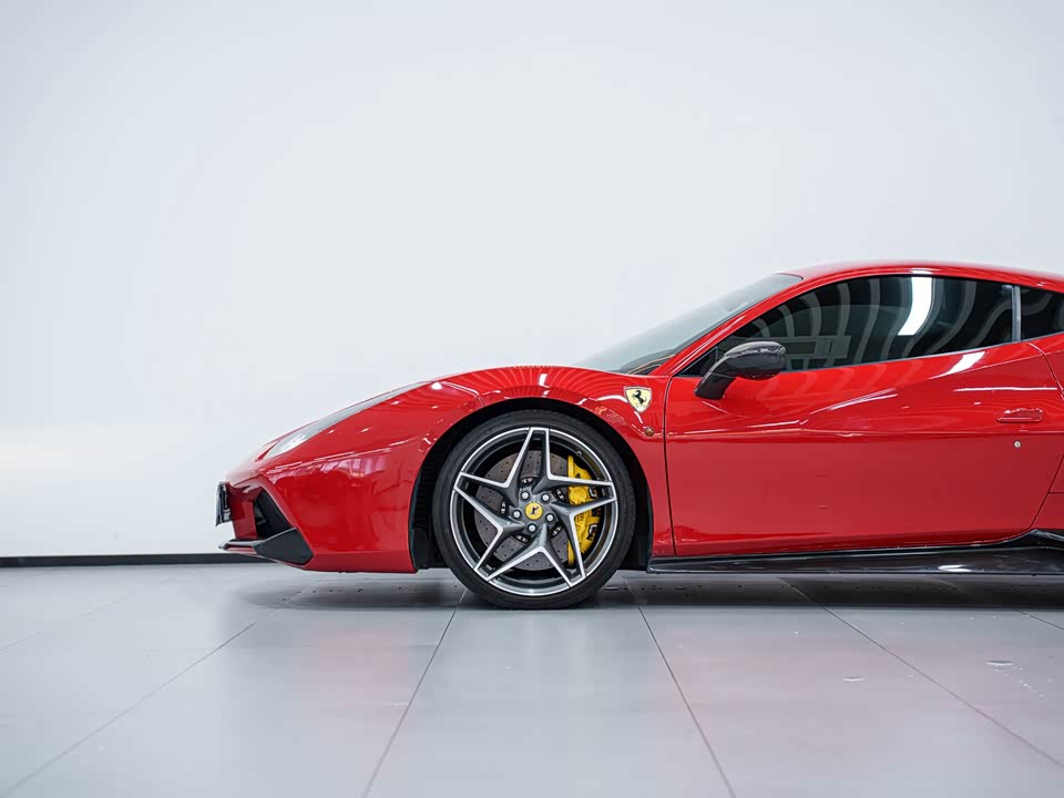 Ferrari 488