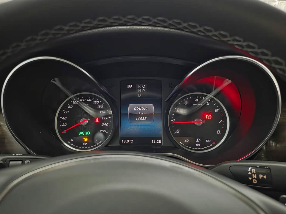 Mercedes-Benz V-class