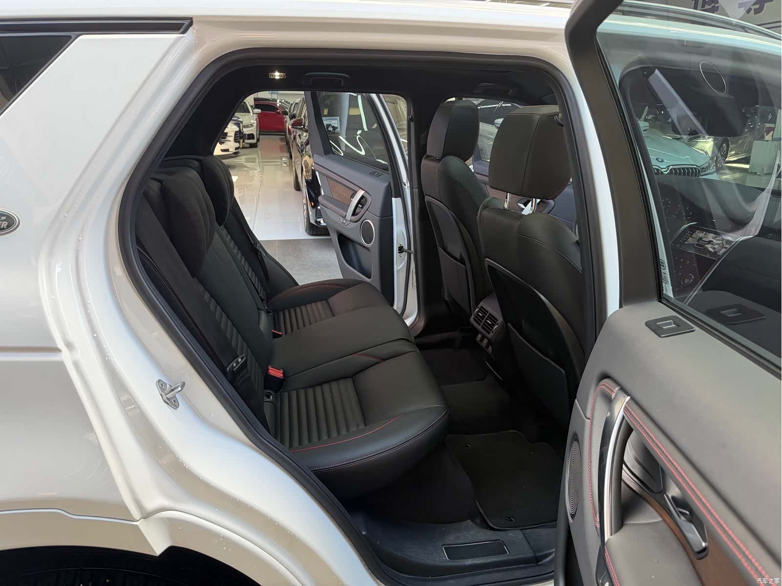 Land Rover Discovery, 2023 17