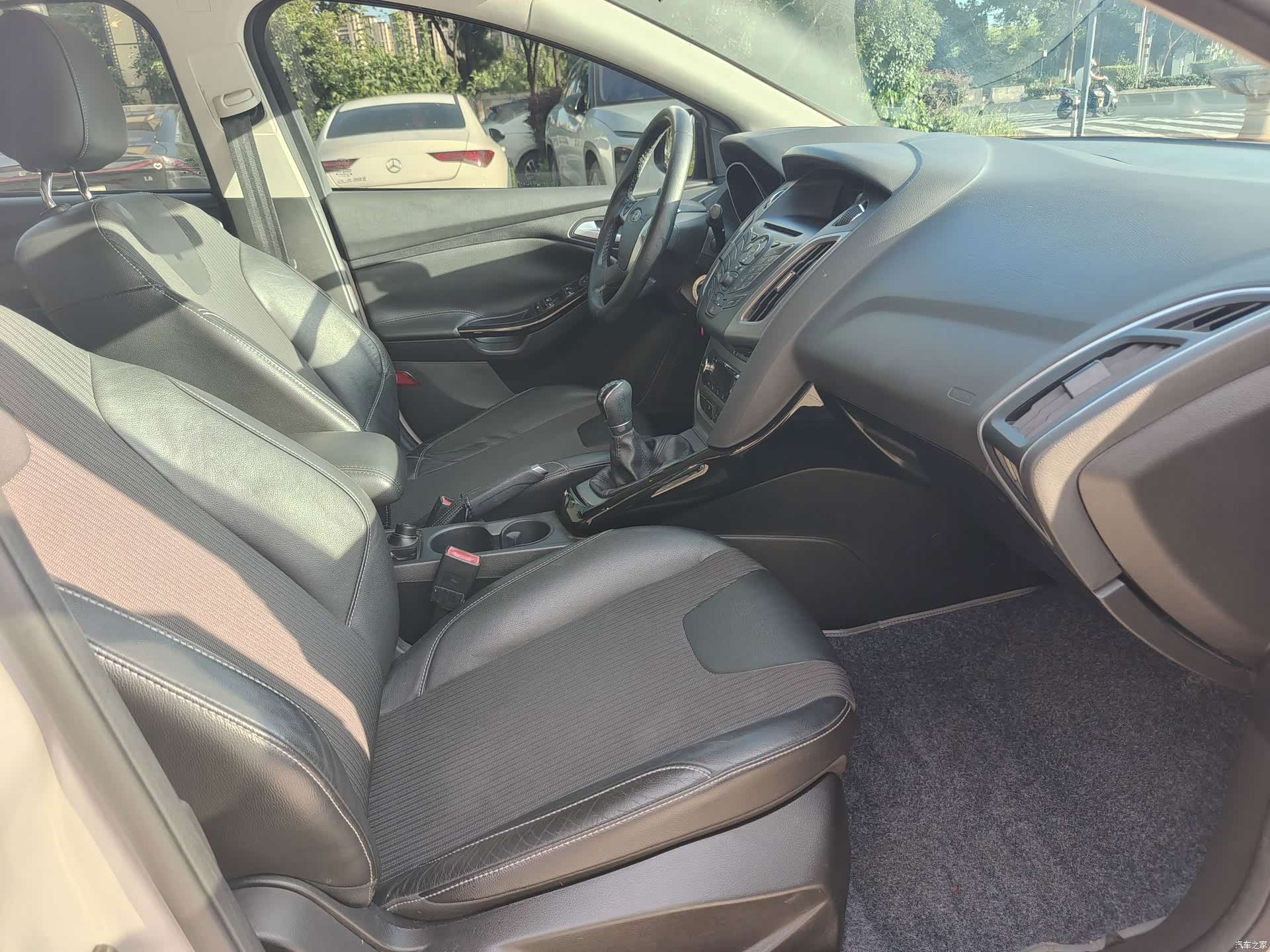 Ford Focus, 2015 8