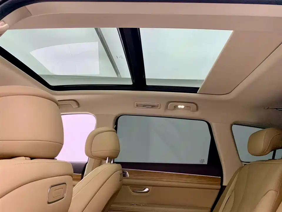 AITO Ask the world M7