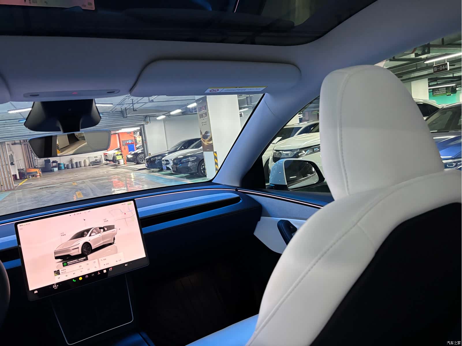 Tesla Model Y, 2025 10