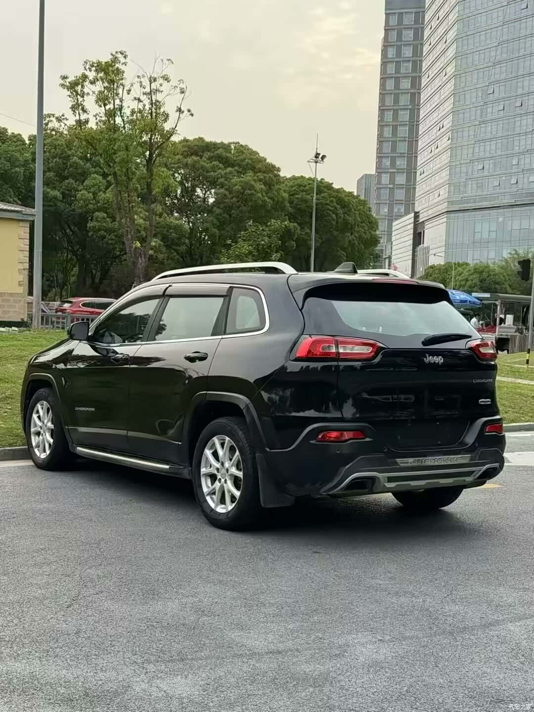 Jeep Cherokee, 2016 4