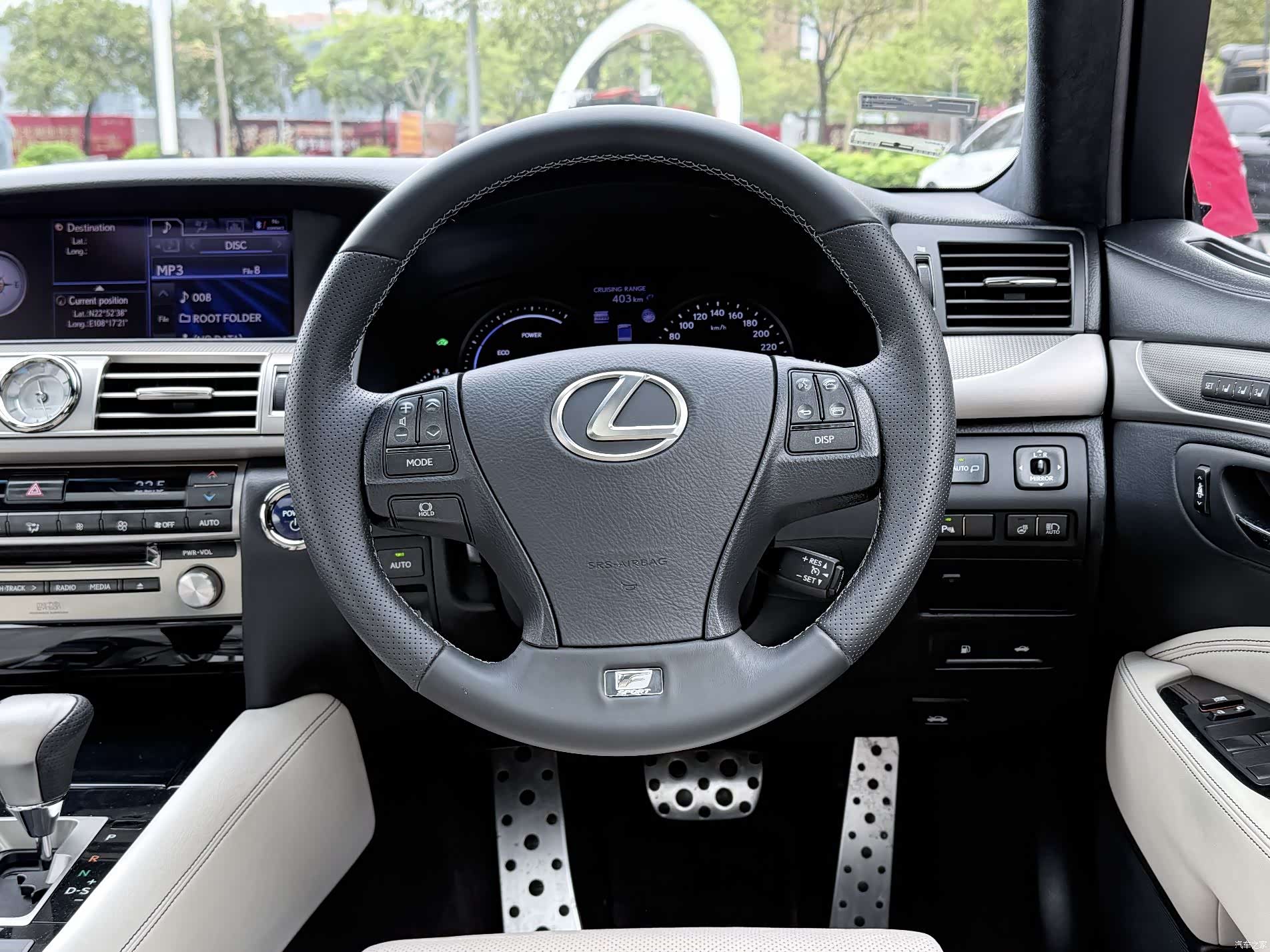 Lexus LS, 2013 10