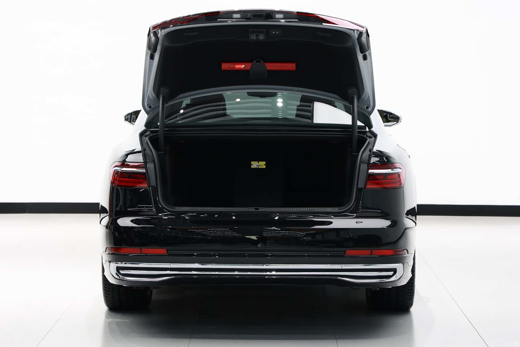 Audi A8L, 2023 15