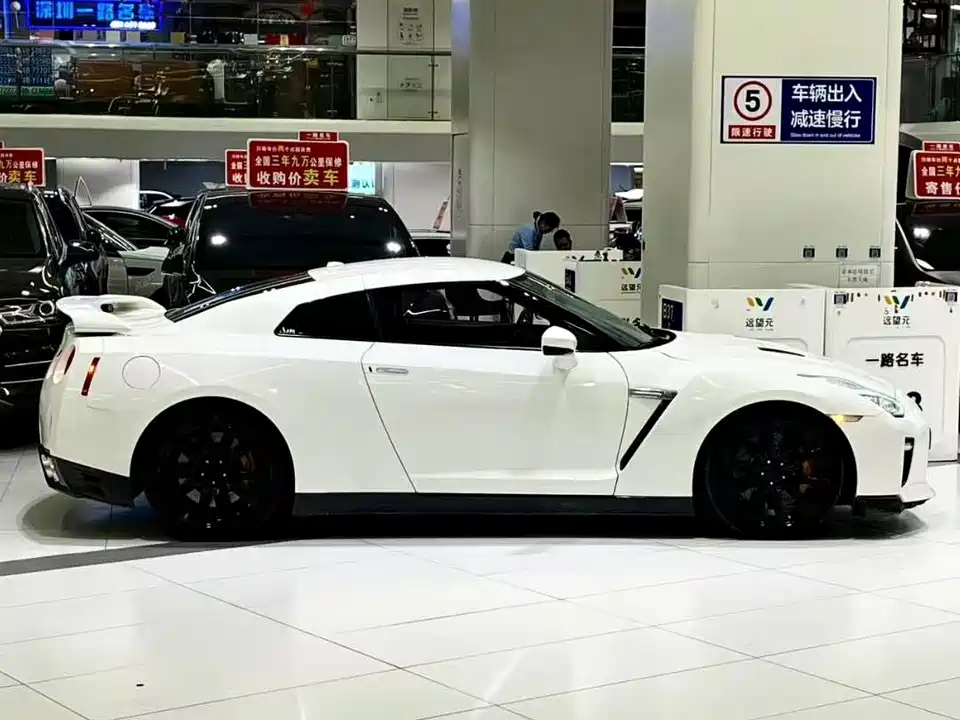 Nissan GT-R