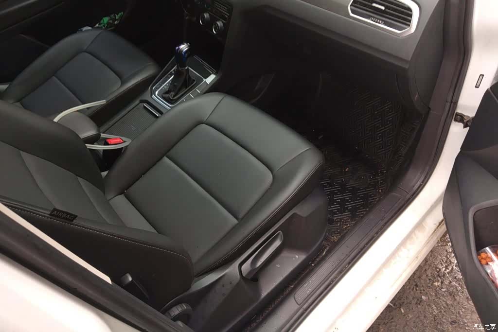Volkswagen Golf, 2020 8