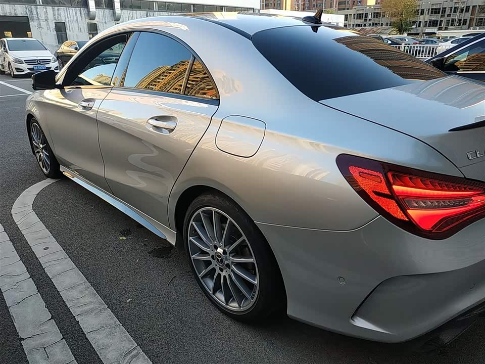 Mercedes-Benz CLA
