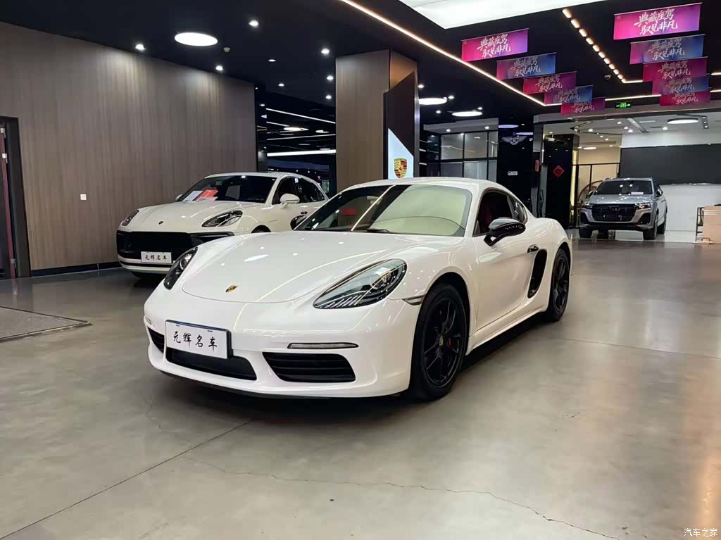 Porsche Cayman, 2019 1