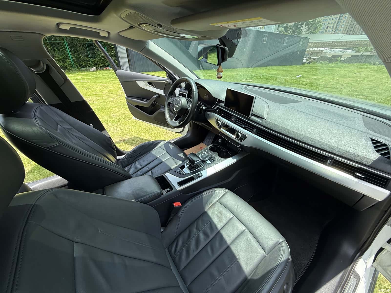 Audi A4L, 2019 13