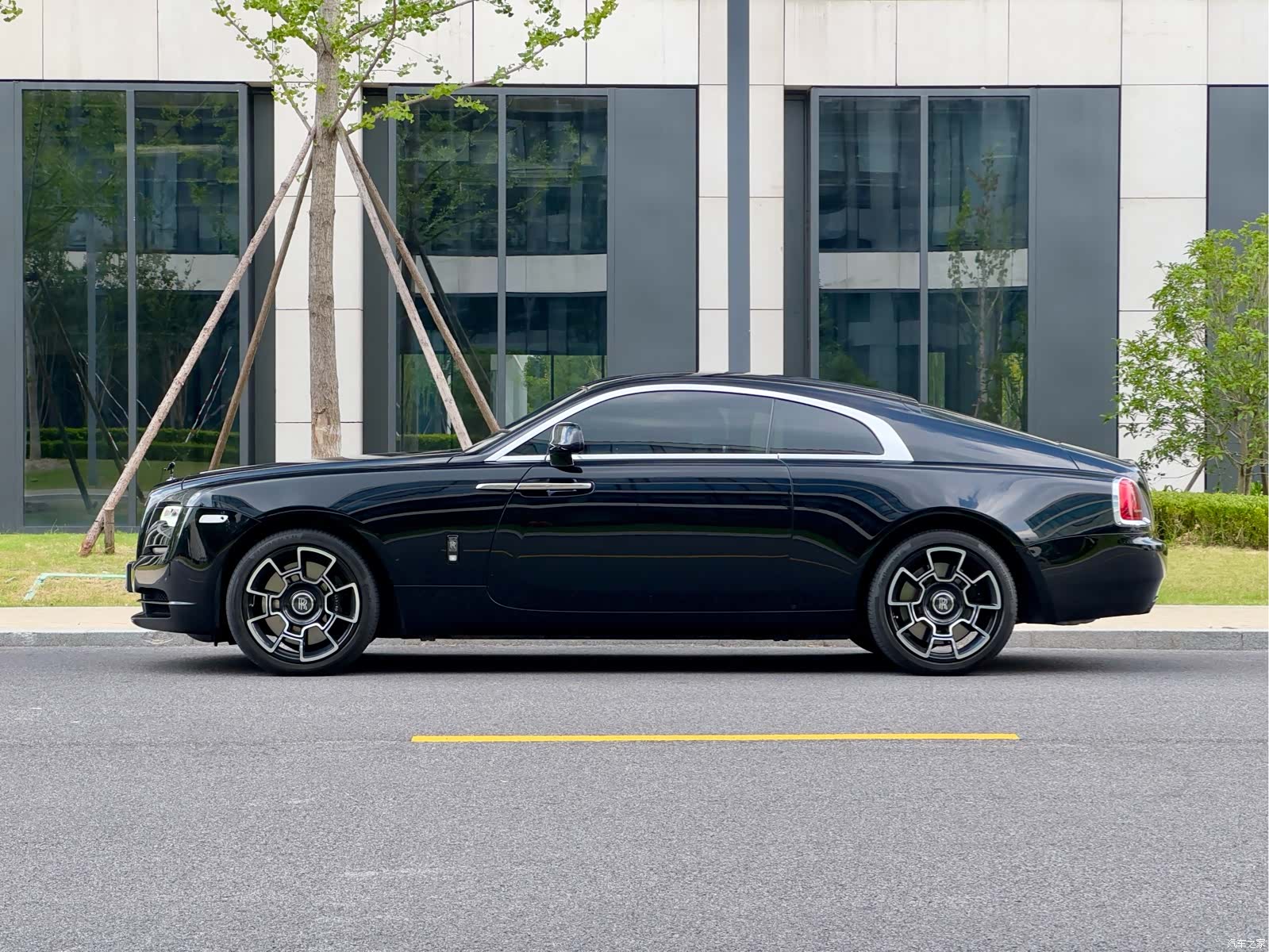Rolls-Royce Wraith, 2021 7