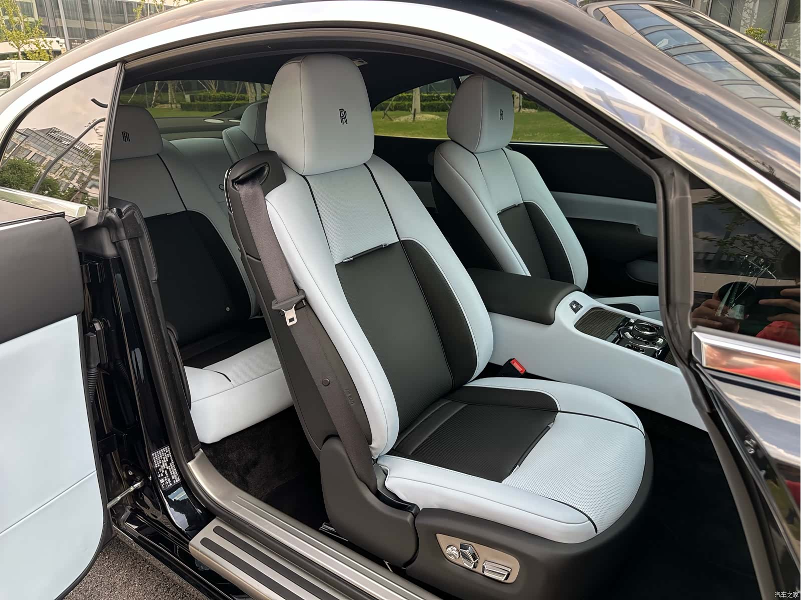 Rolls-Royce Wraith, 2021 16