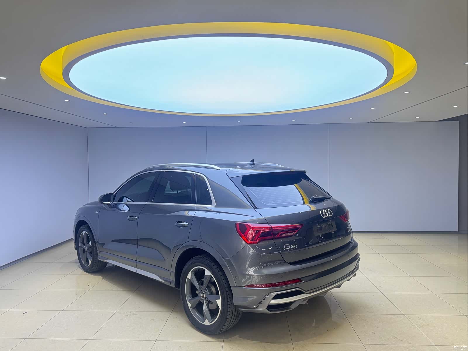 Audi Q3, 2022 4