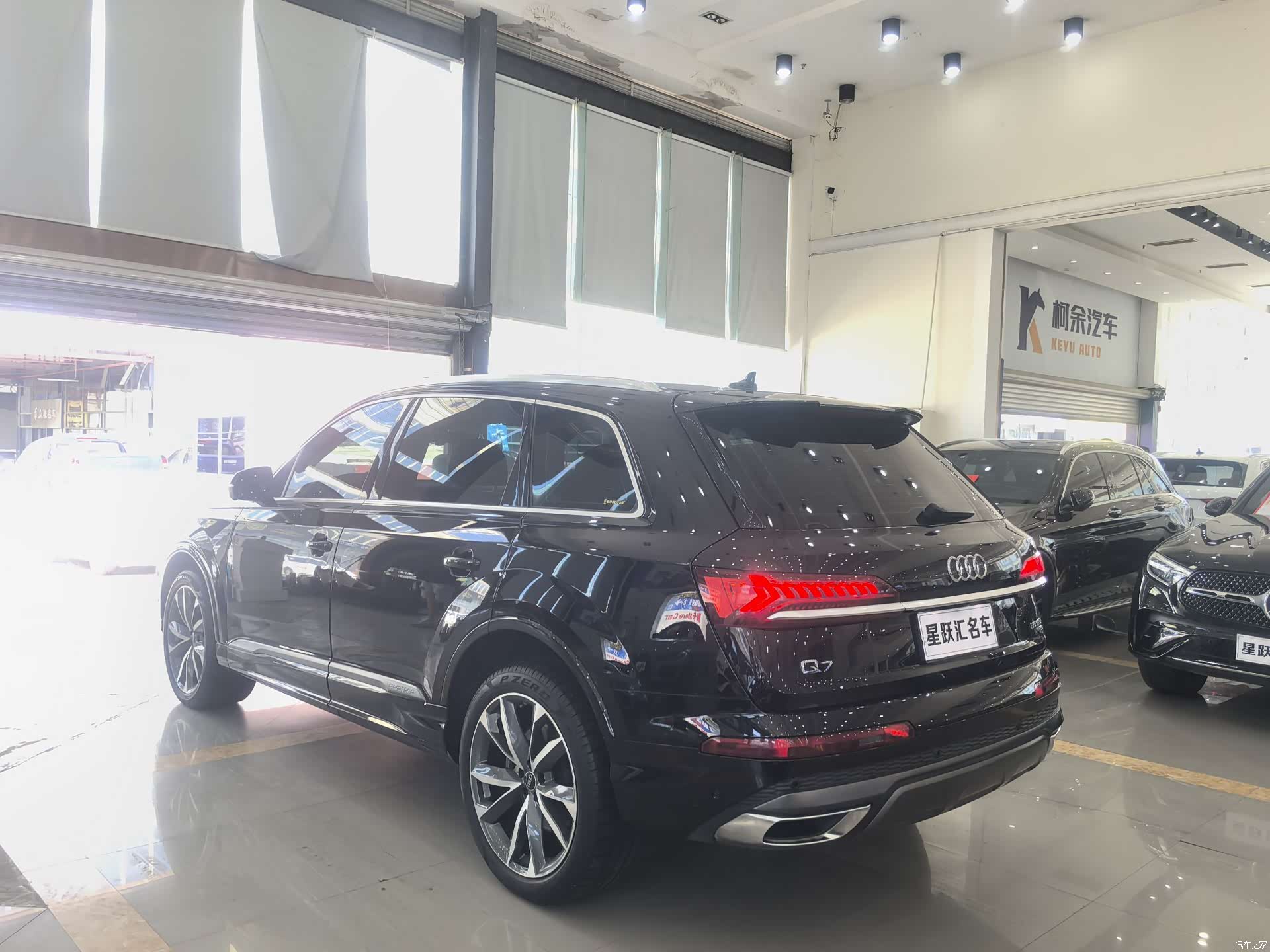 Audi Q7, 2021 4